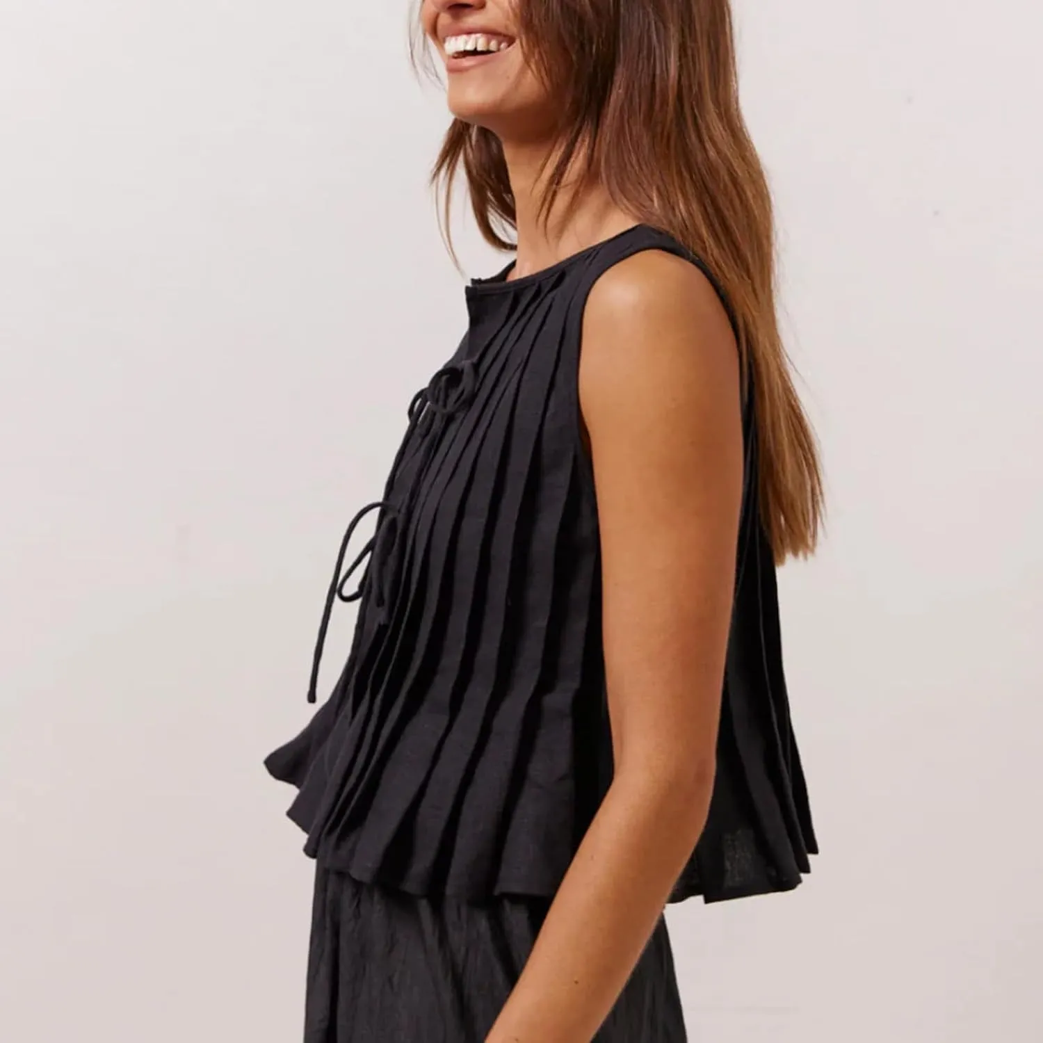 Women Y2K Babydoll Ruffle Tank Top Linen Front Button Pleated Peplum Vest Flowy Coquette Cropped Shirt Cute Blouse Summer