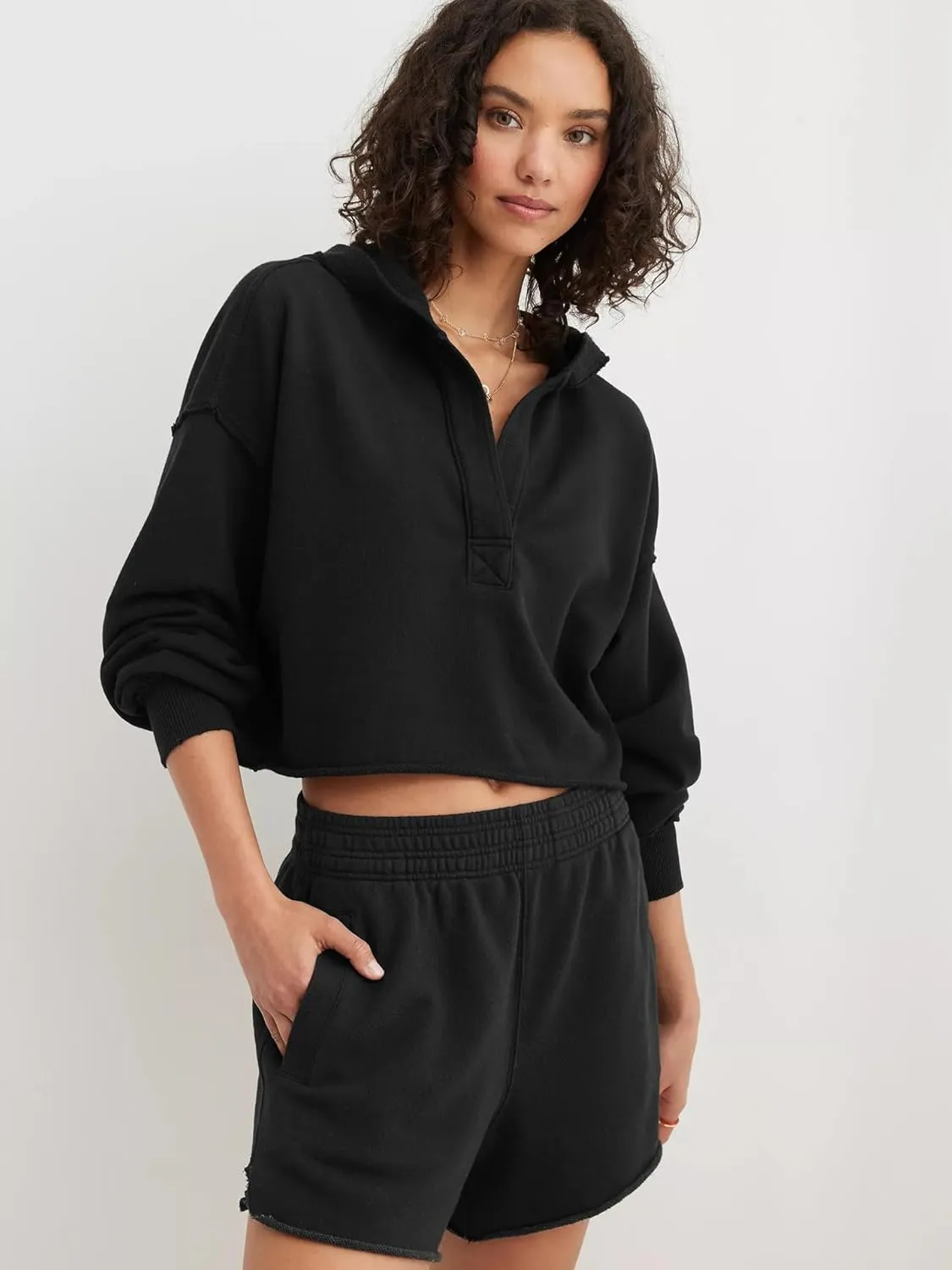 Womens Cropped Hoodies Long Sleeve V Neck Ripped Pullover Sweatshirts with Hooded Casual Crop Tops Trendy 2025
