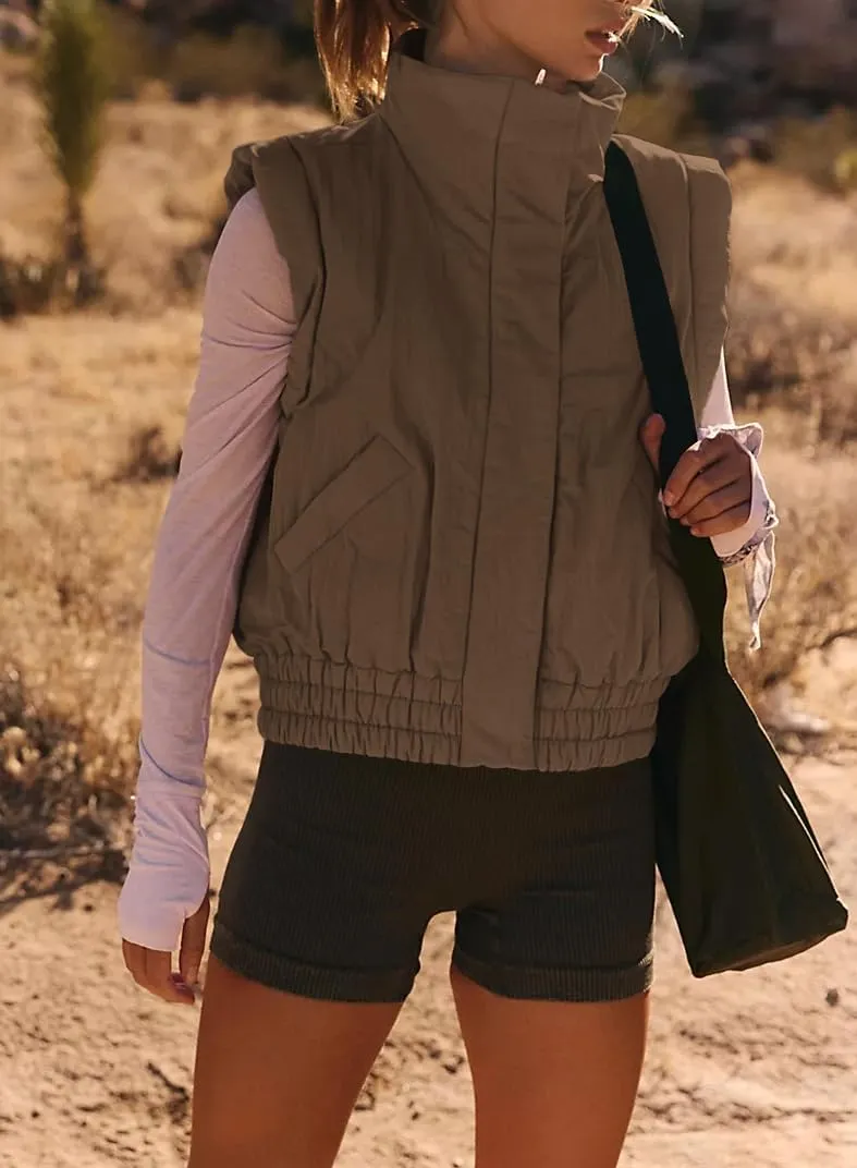 Women's Lightweight Puffer Vest Button Down Crop Qulited Vest Coat Stand Collar Sleeveless Padded Gilet With Pockets