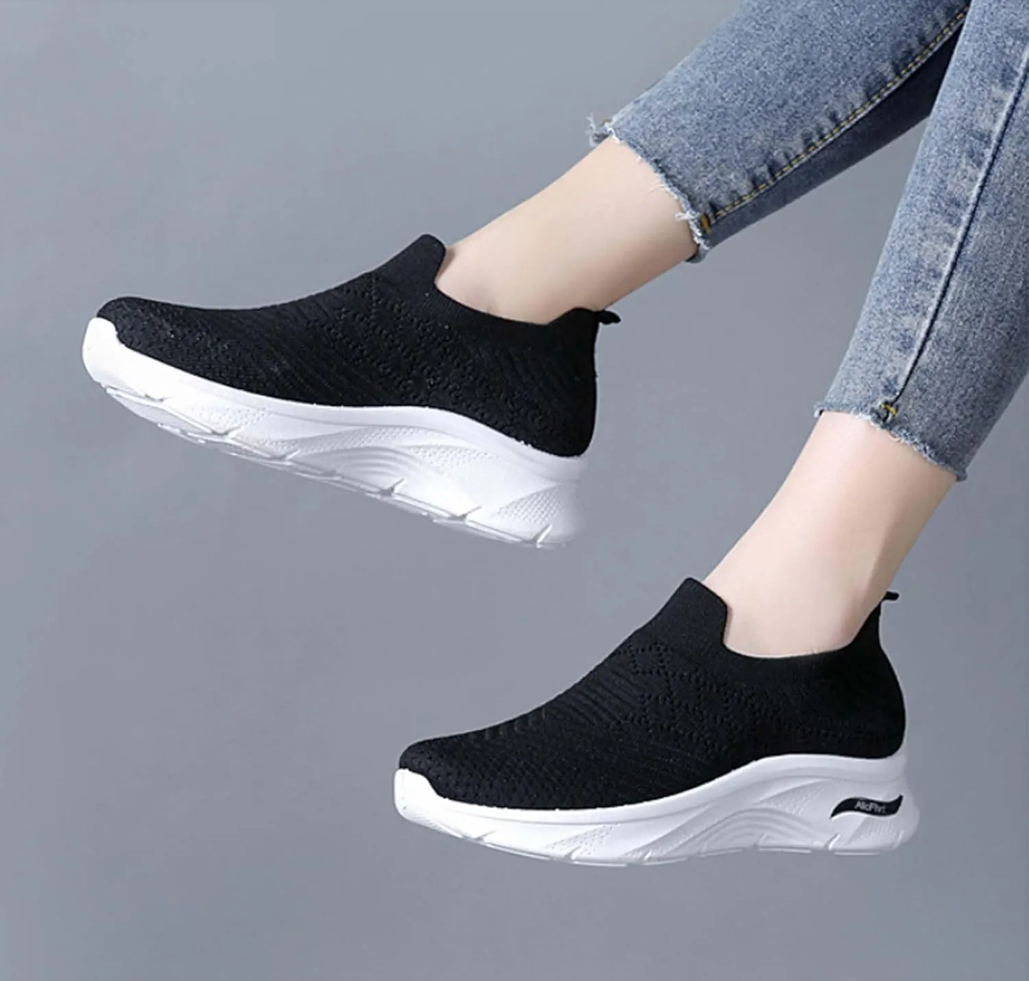 Women's Sports Shoes Breathable Soft Sole Non-Slip Wear-Resistant Running Slip on Tennis Lightweight Walking Sneakers