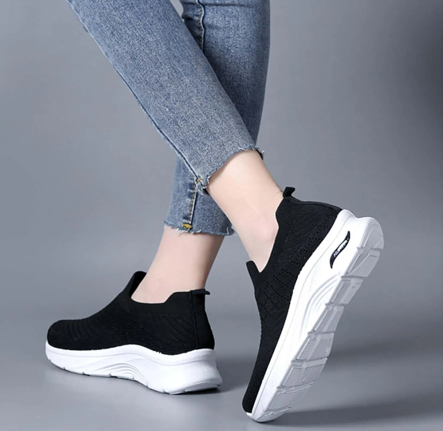 Women's Sports Shoes Breathable Soft Sole Non-Slip Wear-Resistant Running Slip on Tennis Lightweight Walking Sneakers