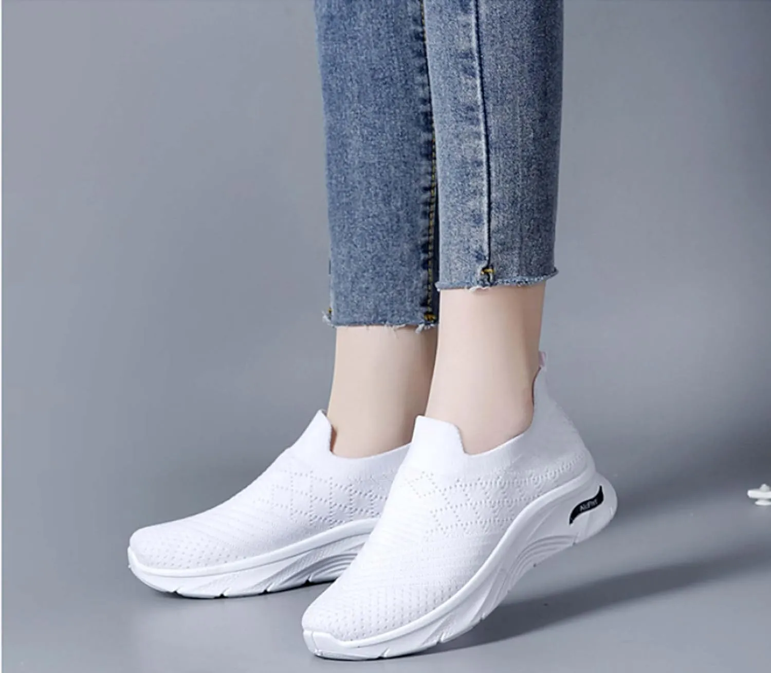 Women's Sports Shoes Breathable Soft Sole Non-Slip Wear-Resistant Running Slip on Tennis Lightweight Walking Sneakers